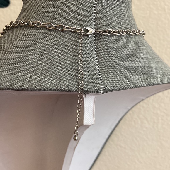 Vintage 90s Silver Toned Roses Statement Necklace - Picture 3 of 3